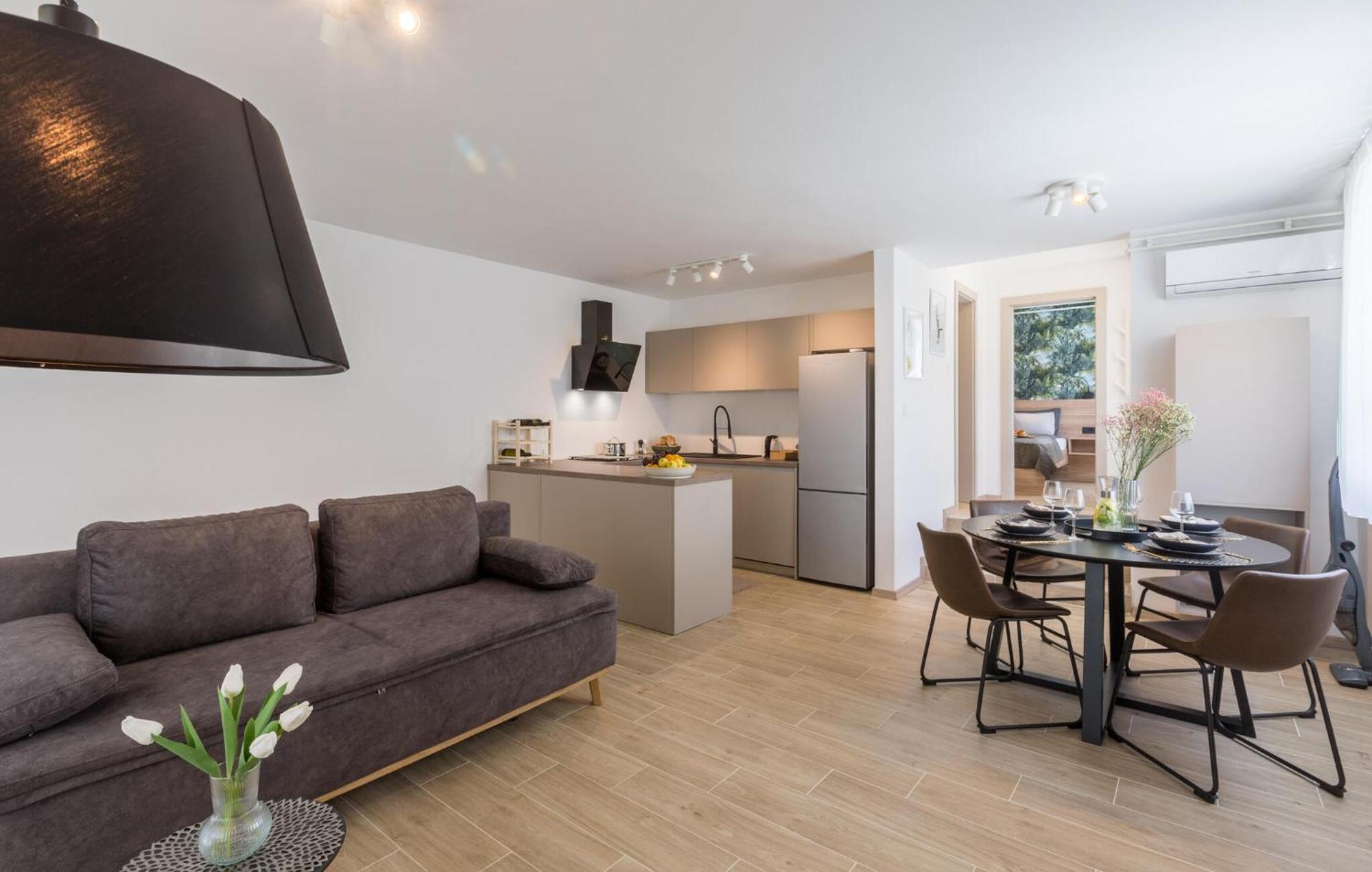 1 Bedroom Beautiful Apartment In Пореч Экстерьер фото