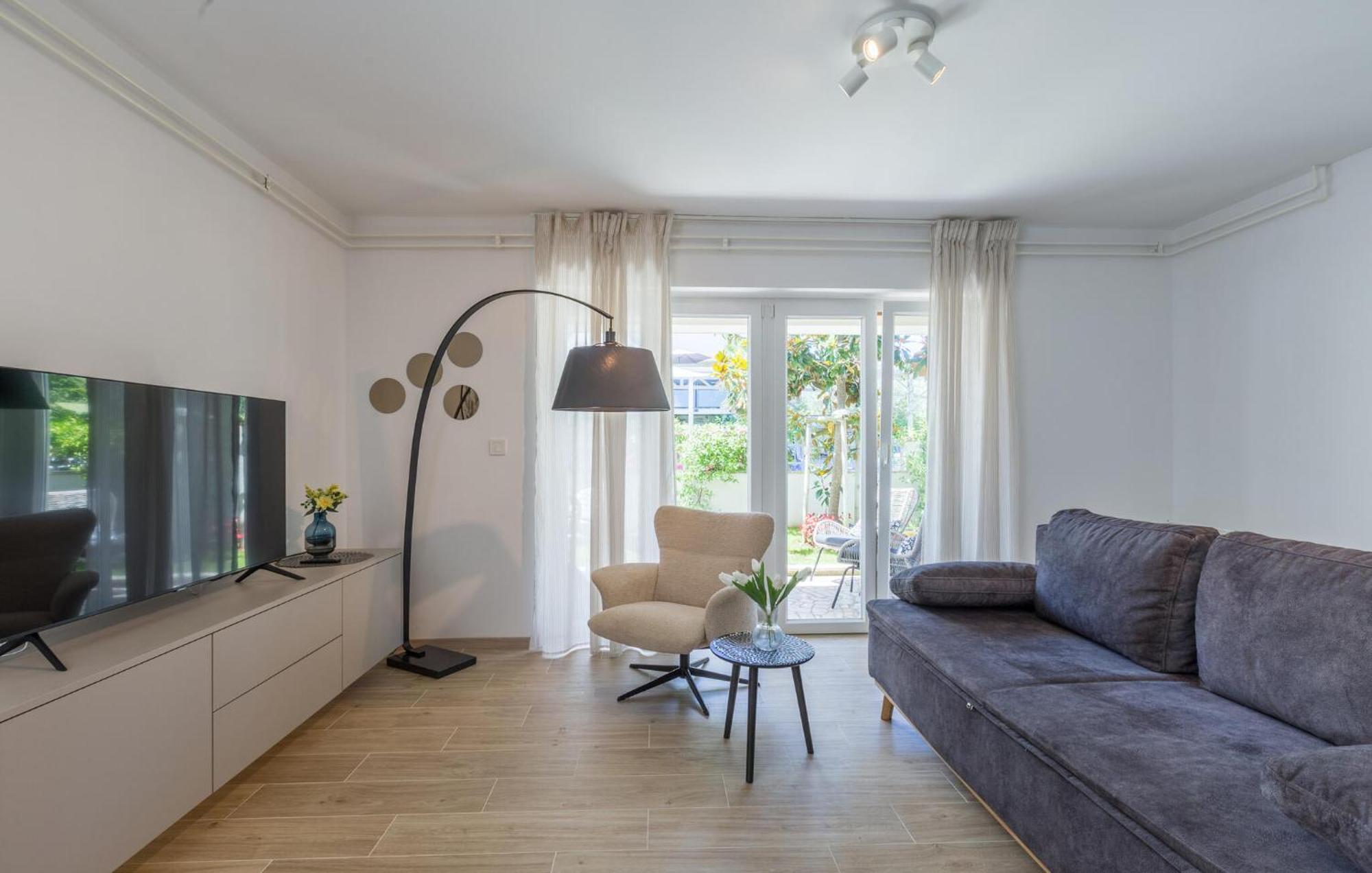 1 Bedroom Beautiful Apartment In Пореч Экстерьер фото